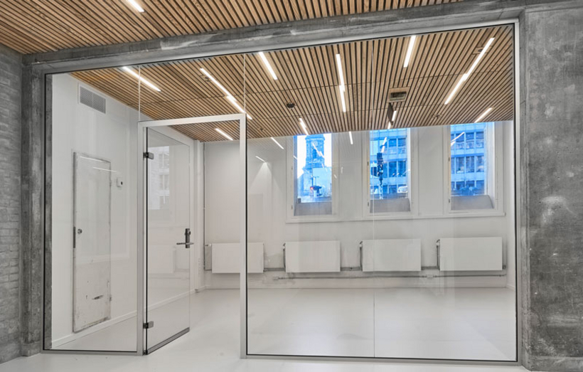 TRIPLAN LITE glasvæg i ALU-design
