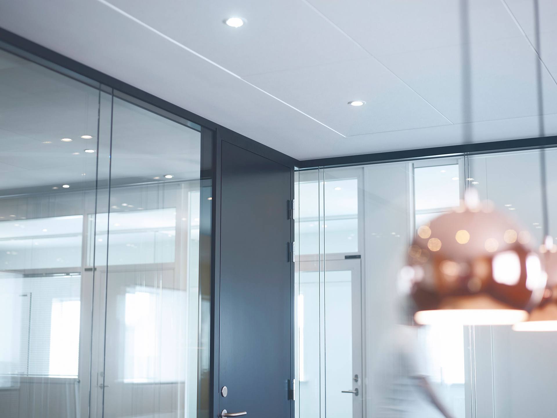 An elegant double full glass wall TP Lite Twin Triplan